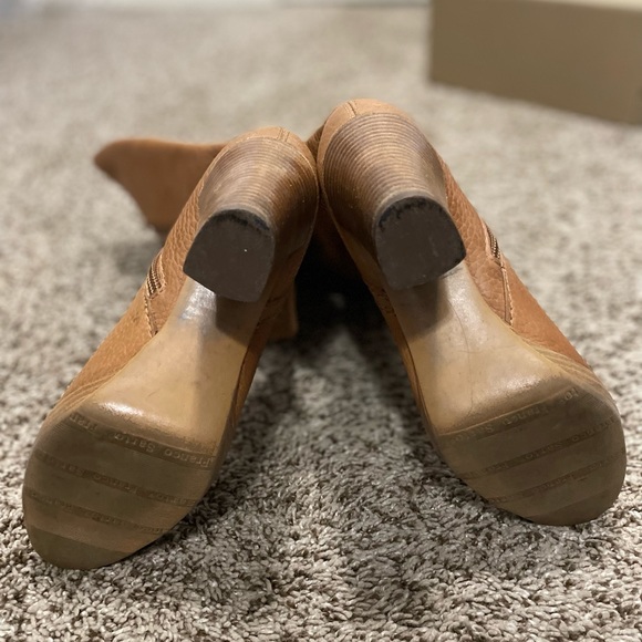 Trendy camel colored Franco Sarto heeled boots - Picture 7 of 8